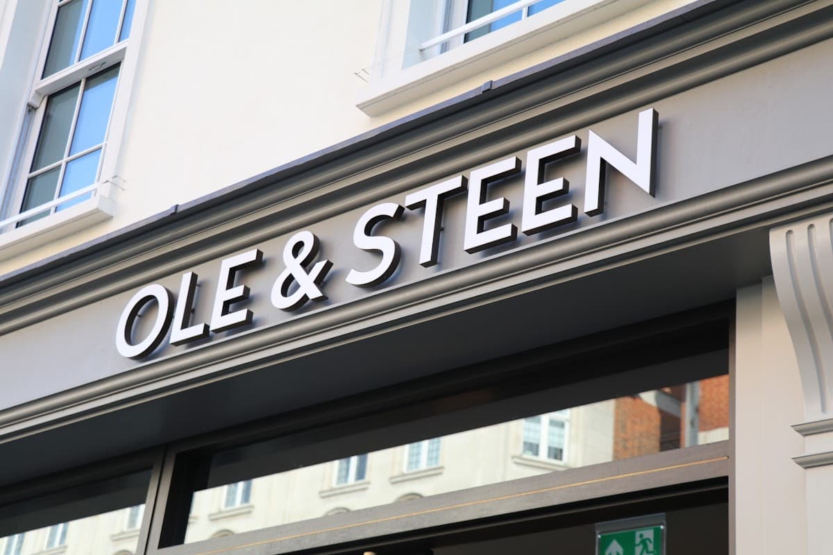 Ole & Steen