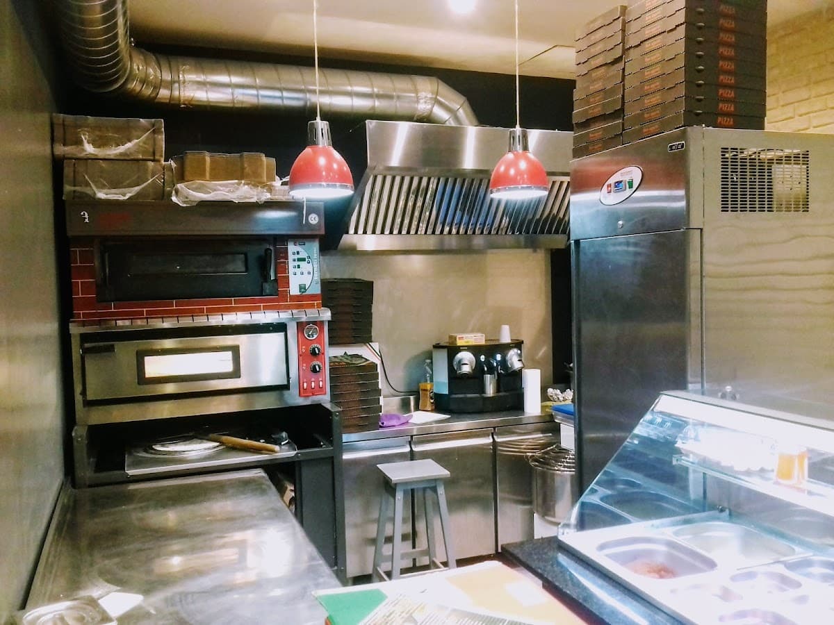 ARTISANAL PIZZA