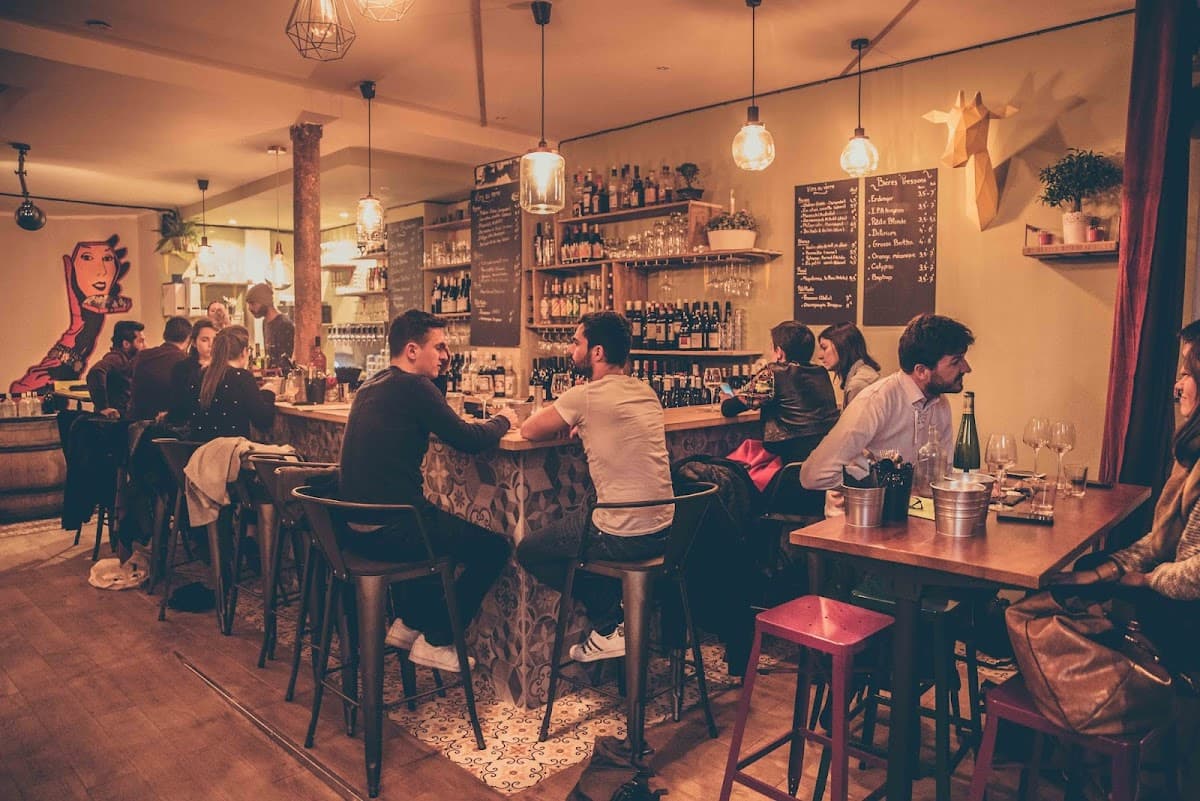 La Boissonnière Sentier - Restaurant & Bar